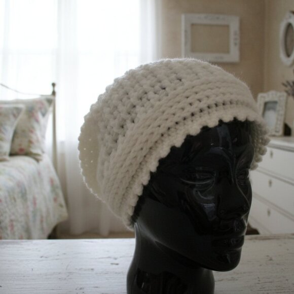 Handmade White Crochet Slouchy Beanie Worsted Weight Winter Hat Soft Acrylic - Picture 8 of 10